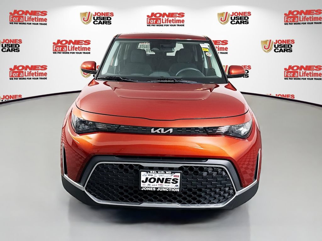 Certified 2023 Kia Soul LX w/ LX Technology Package FWD image 11