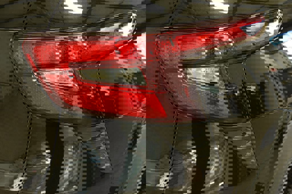 New 2026 Chevrolet Trax LS w/ LS Convenience Package FWD image 18