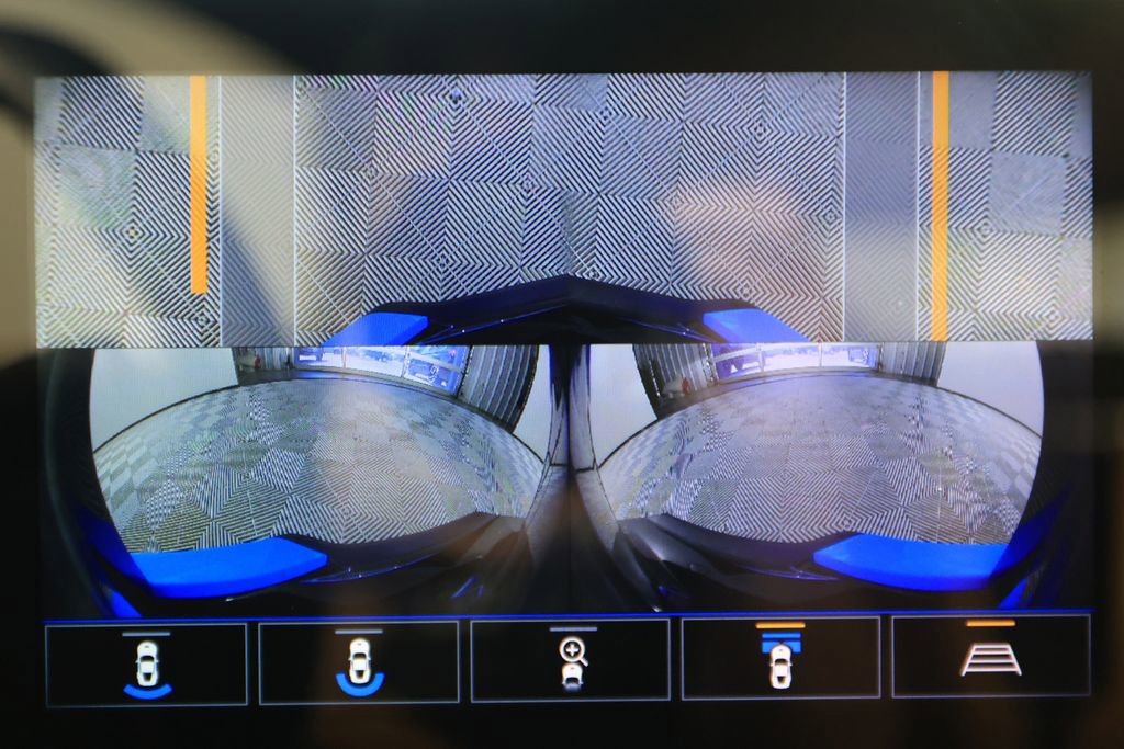 Used 2022 Chevrolet Corvette Stingray Premium Cpe w/ Z51 Performance Package image 27