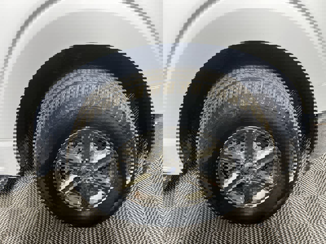 Used 2024 Ford F150 XLT w/ Mobile Office Package image 10