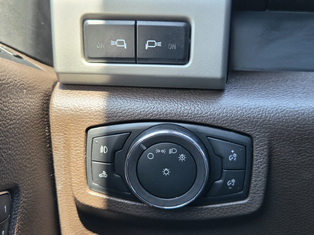 Used 2019 Ford F350 King Ranch w/ King Ranch Ultimate Package AWD/4WD image 22