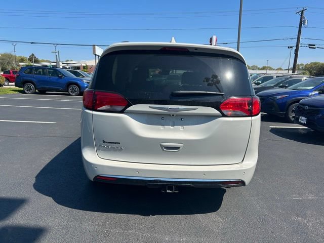 Used 2020 Chrysler Pacifica Touring-L Plus w/ Tire & Wheel Group FWD image 5