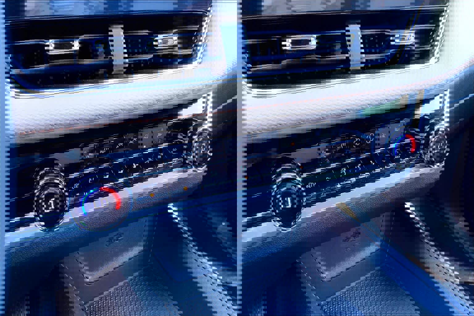 Used 2026 Chevrolet Equinox ACTIV w/ LPO, Floor Liner Package image 35