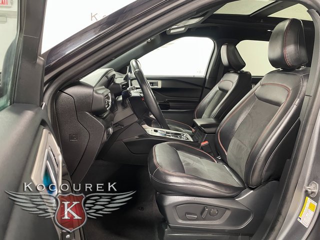 Used 2024 Ford Explorer ST-Line w/ Class IV Trailer Tow Package image 11