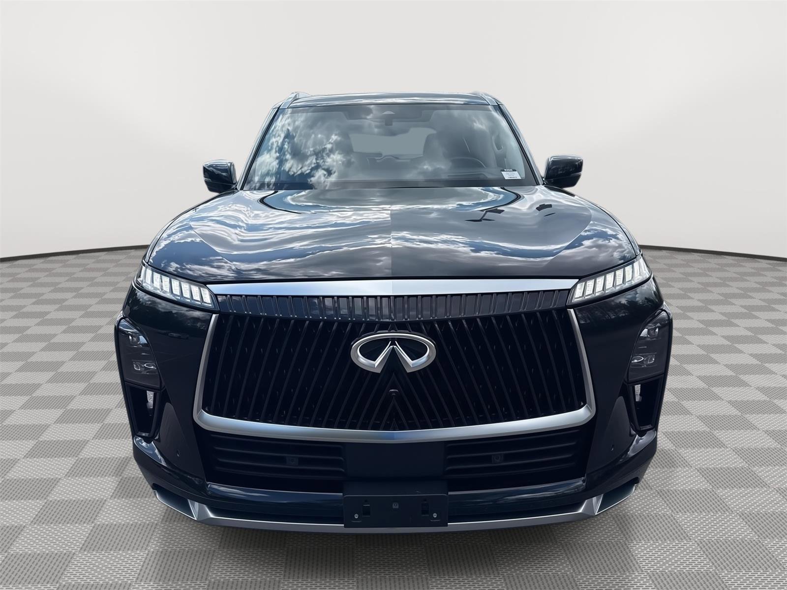 Certified 2025 INFINITI QX80 Sensory AWD/4WD image 3
