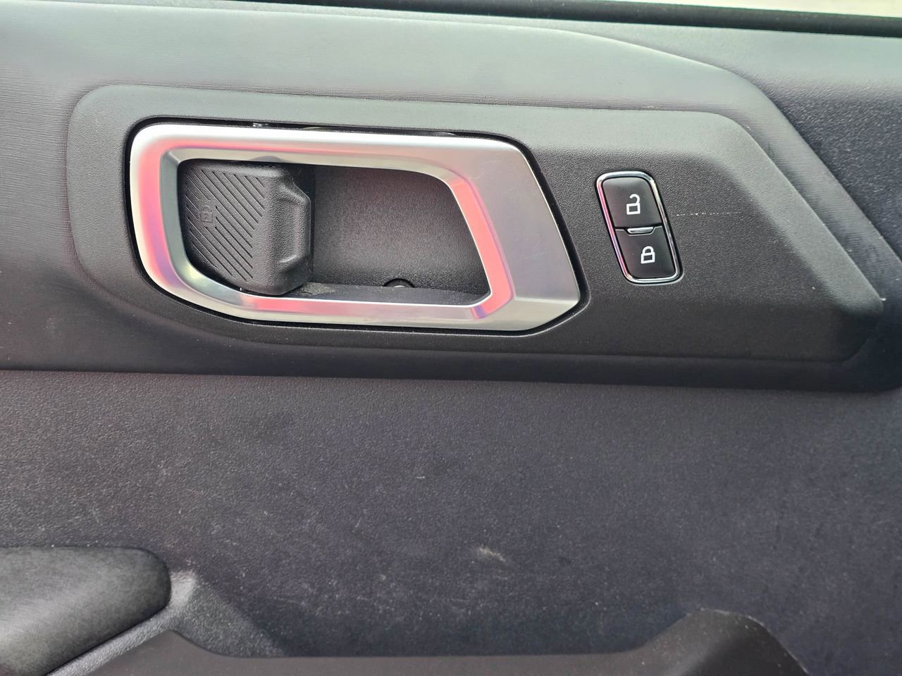 Used 2024 Ford Bronco Badlands image 9