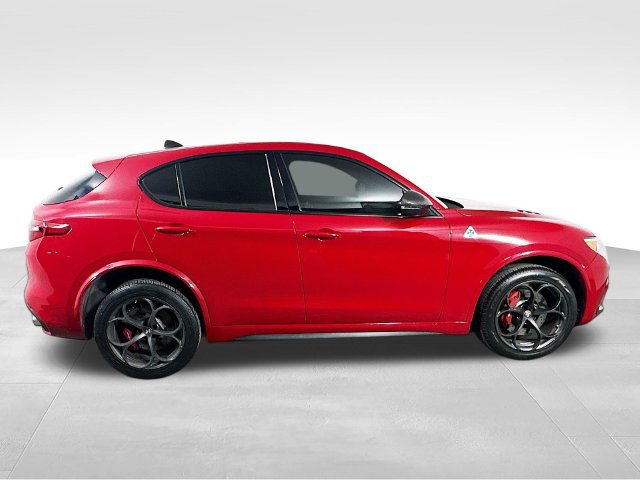 Used 2018 Alfa Romeo Stelvio Quadrifoglio w/ Driver Assist Dynamic Package AWD/4WD image 6