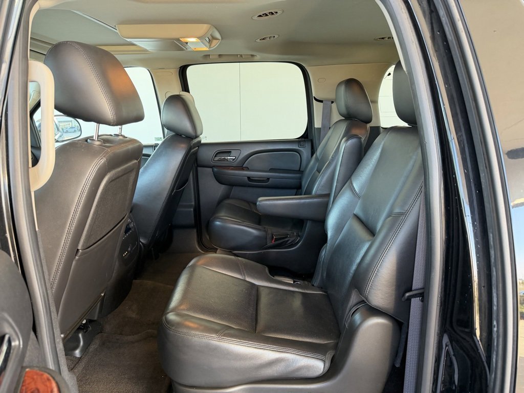 Used 2011 GMC Yukon XL SLT image 12
