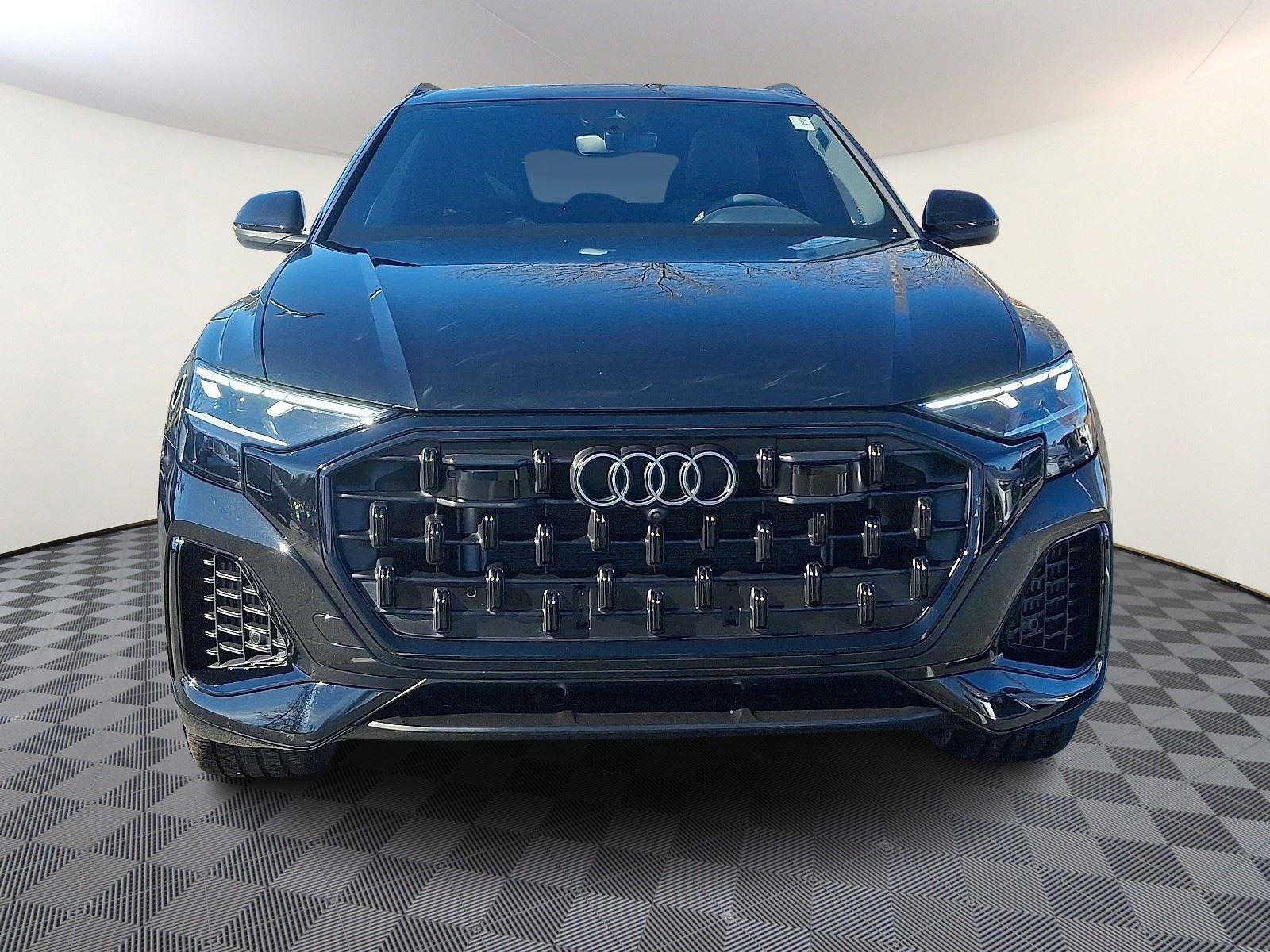 Certified 2025 Audi Q8 Premium Plus image 2