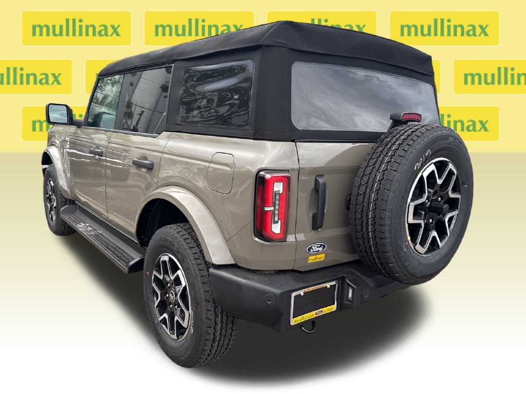 New 2026 Ford Bronco Outer Banks AWD/4WD image 4