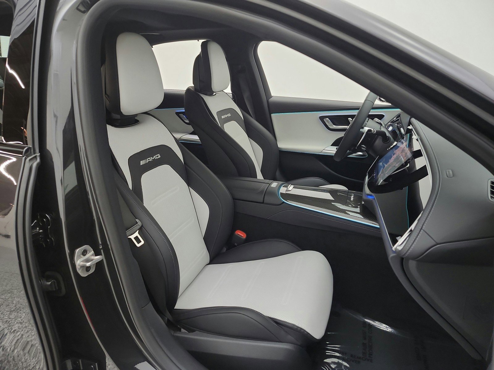 New 2026 Mercedes-Benz E 53 AMG e 4MATIC Sedan image 15