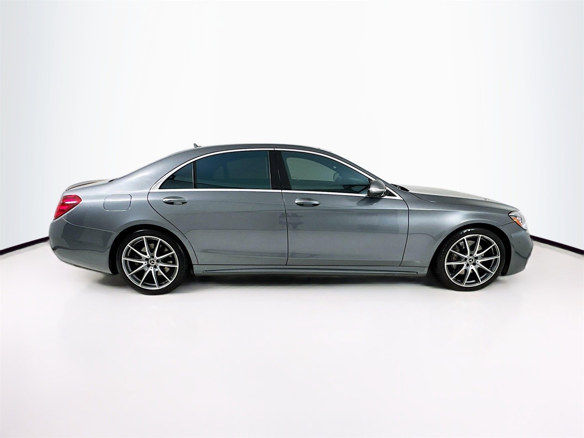 Used 2019 Mercedes-Benz S 560 Sedan image 9