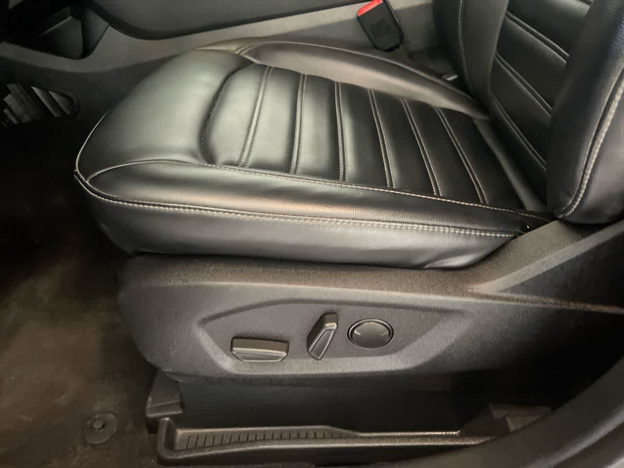 Used 2024 Ford Edge SEL AWD/4WD image 12