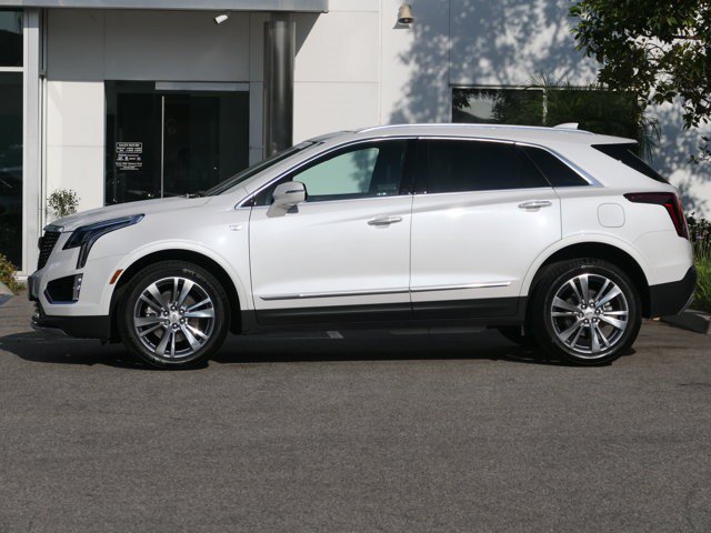 Certified 2024 Cadillac XT5 Premium Luxury FWD image 2