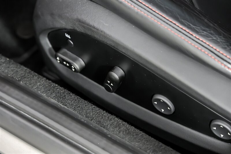 Used 2019 Ferrari 812 Superfast RWD image 27