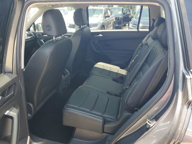 Used 2018 Volkswagen Tiguan SEL Premium FWD image 12