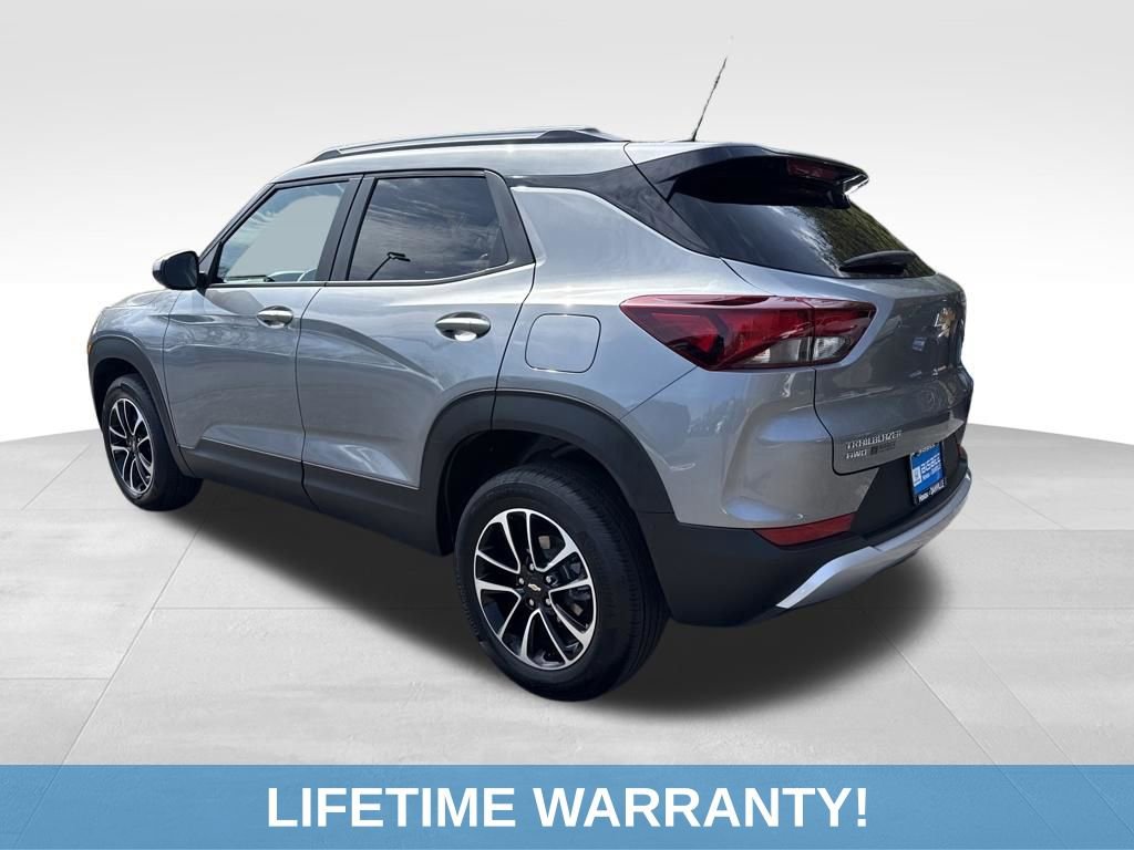 Used 2025 Chevrolet TrailBlazer LT image 4