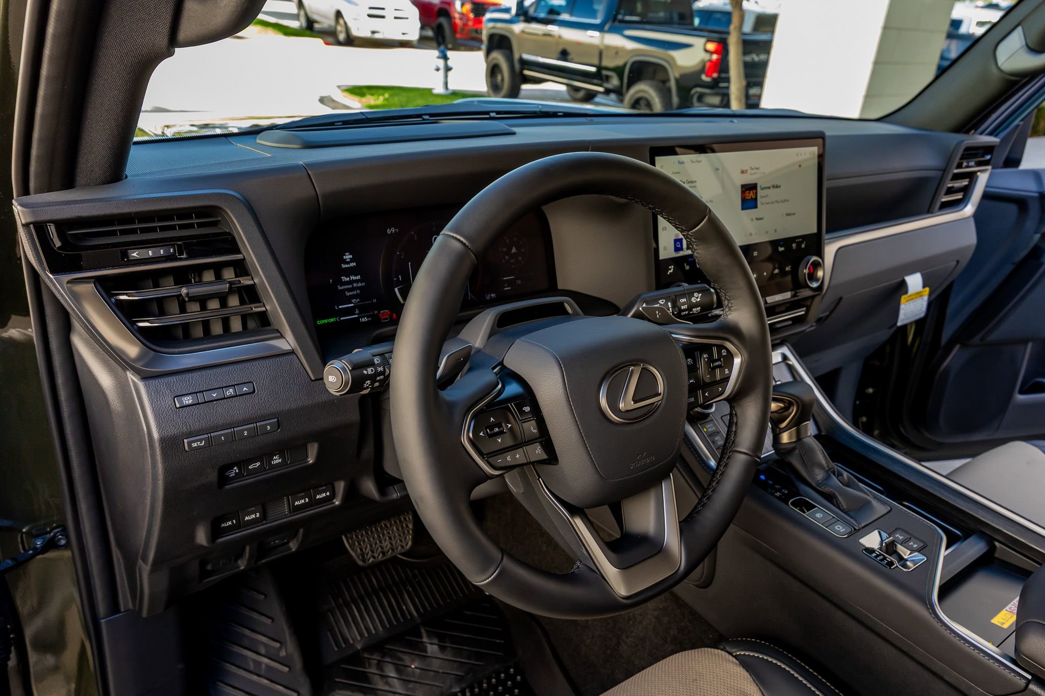 Used 2026 Lexus GX 550 image 17