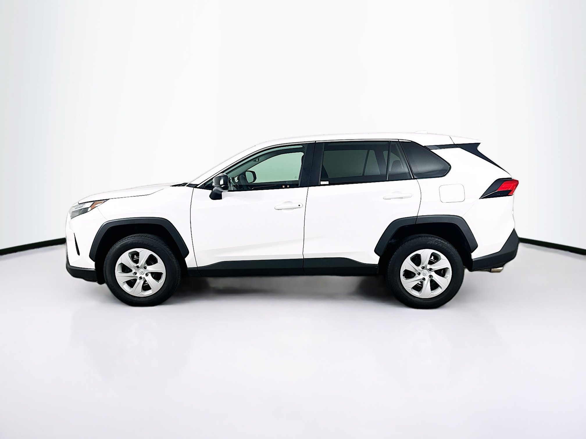 Used 2025 Toyota RAV4 LE FWD image 4