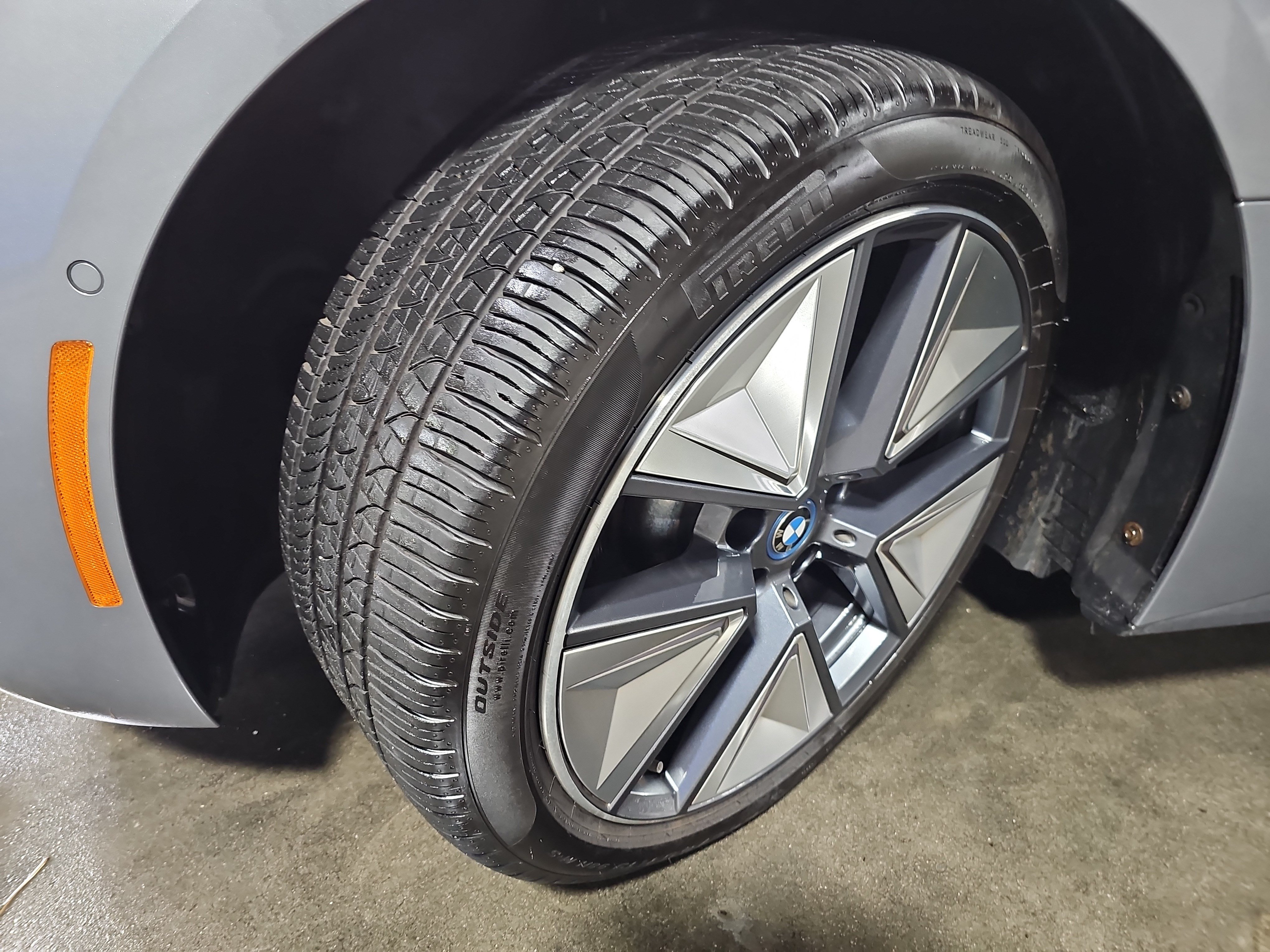 Used 2024 BMW i4 eDrive35 w/ Premium Package RWD image 29