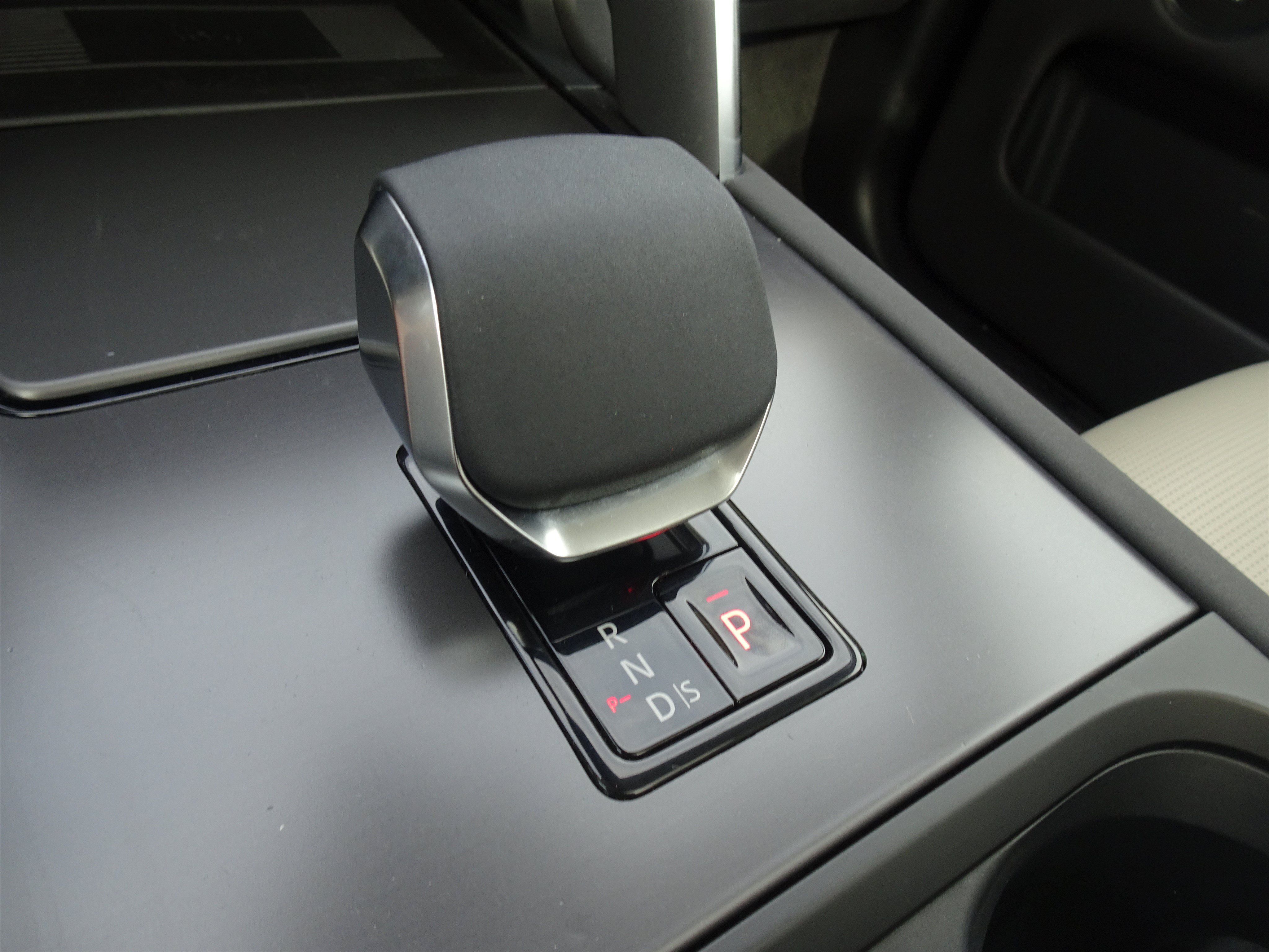 Used 2025 Land Rover Discovery Sport S AWD/4WD image 13