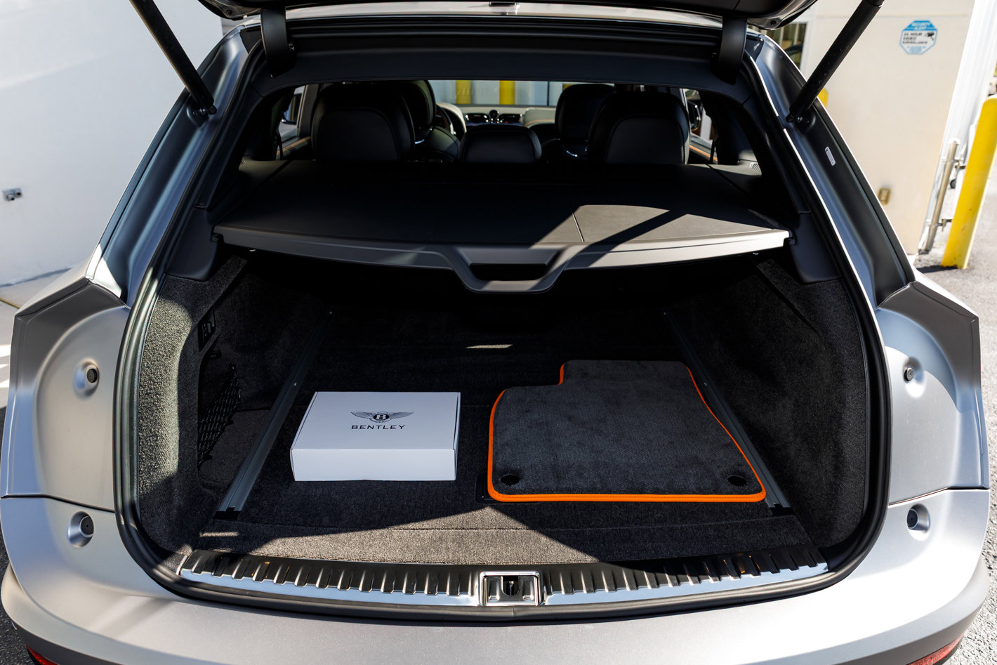 New 2025 Bentley Bentayga image 30