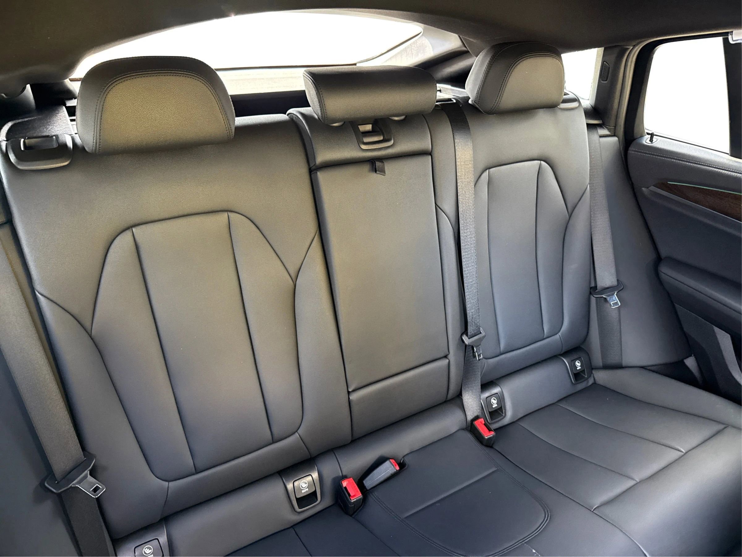 Used 2020 BMW X4 M40i w/ Premium Package image 12