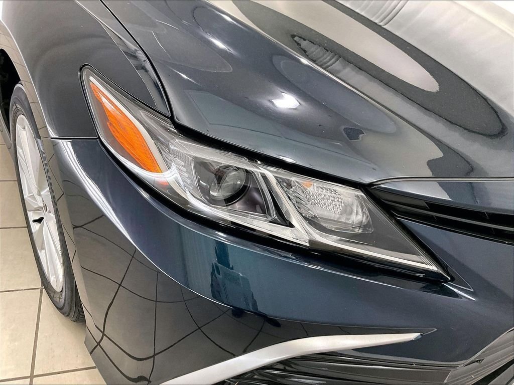 Used 2021 Toyota Camry LE w/ Carpet Mat Package (TMS) FWD image 32