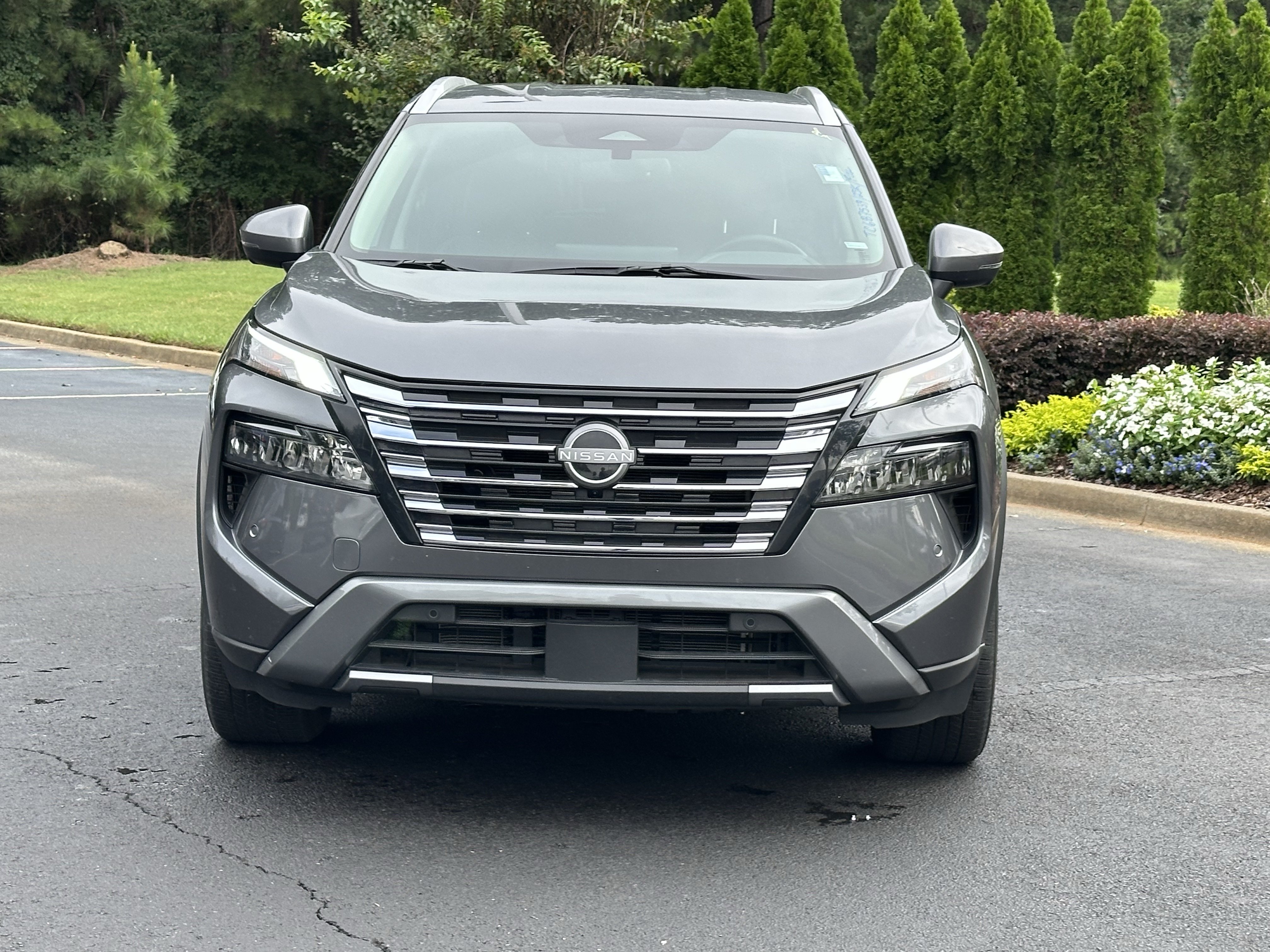 Used 2026 Nissan Rogue SL AWD/4WD image 3