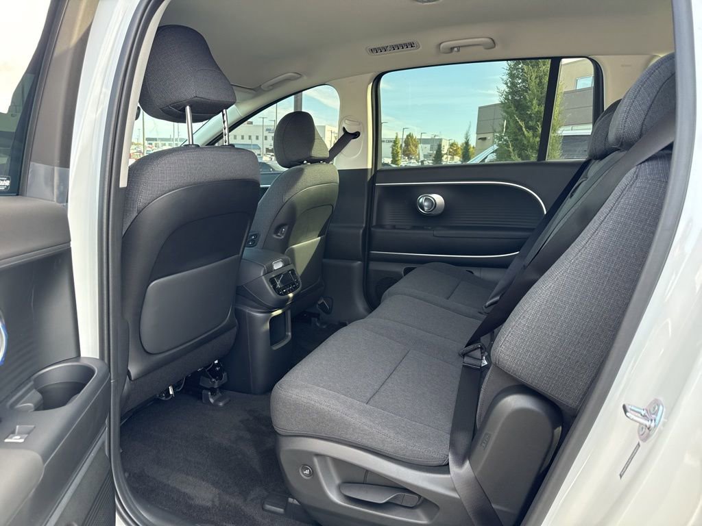 New 2026 Hyundai Ioniq 9 SE image 9