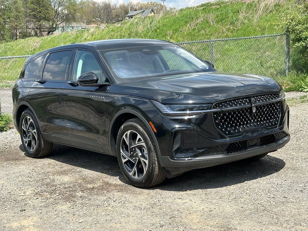New 2026 Lincoln Nautilus Premier w/ Equipment Group 102A AWD/4WD image 31