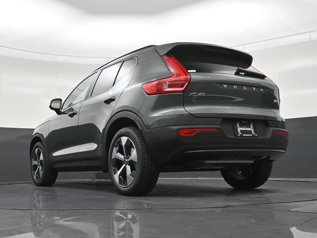 New 2026 Volvo XC40 B5 Plus w/ Climate Package AWD/4WD image 24