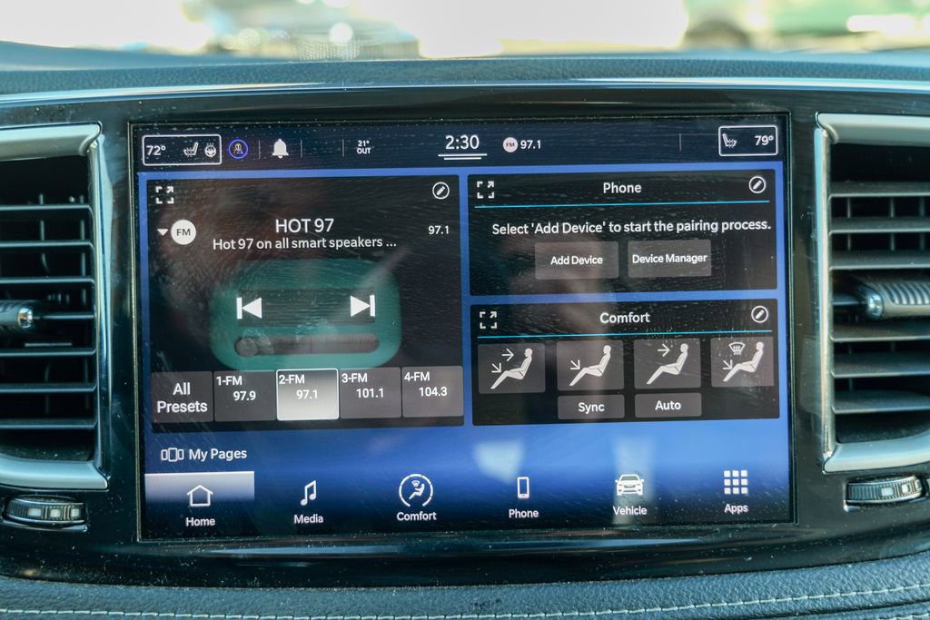 Used 2021 Chrysler Pacifica Touring-L AWD/4WD image 39