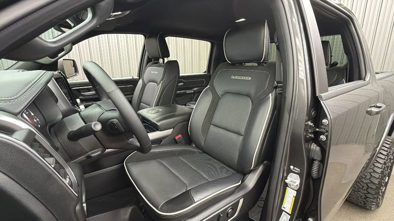 Used 2025 RAM 1500 Laramie w/ Sport Appearance Package AWD/4WD image 20