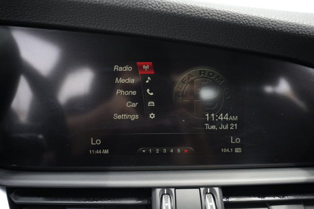 Used 2017 Alfa Romeo Giulia AWD image 53