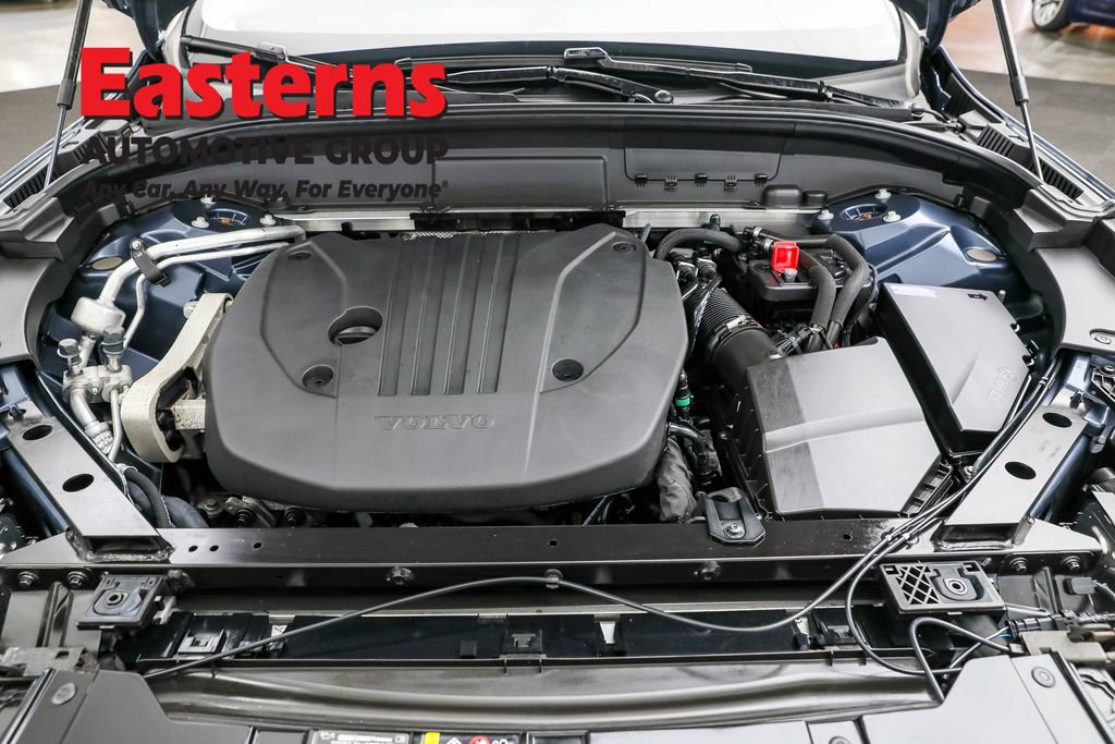 Used 2023 Volvo XC60 B5 Core image 7