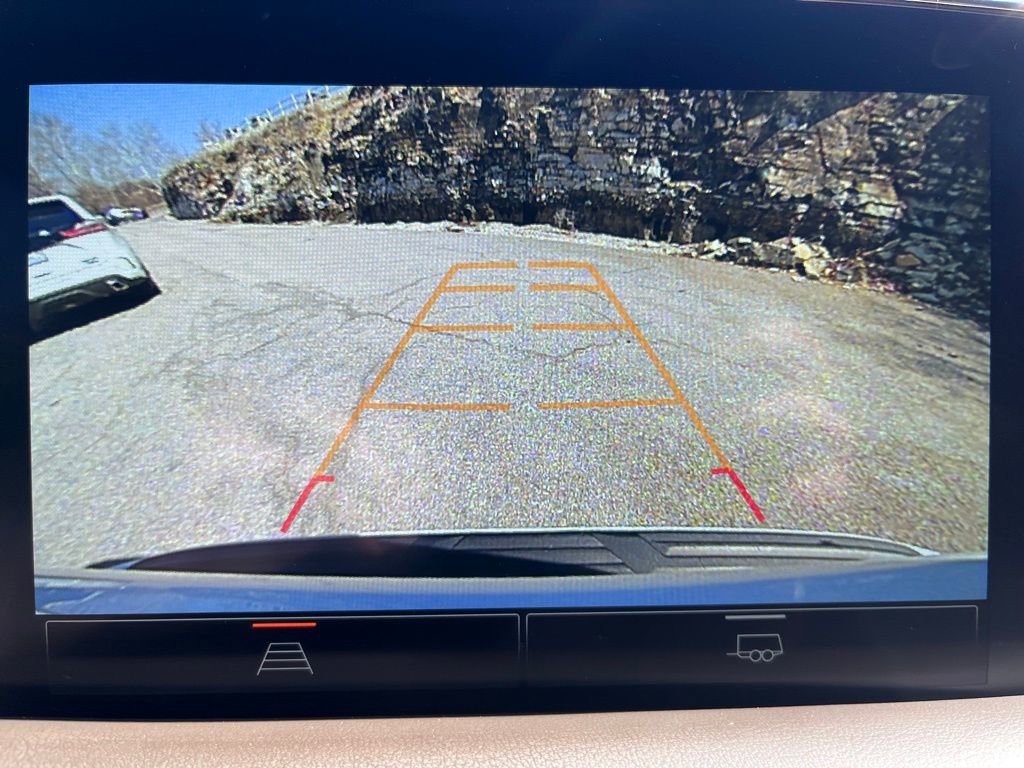 Used 2023 GMC Yukon SLT image 21