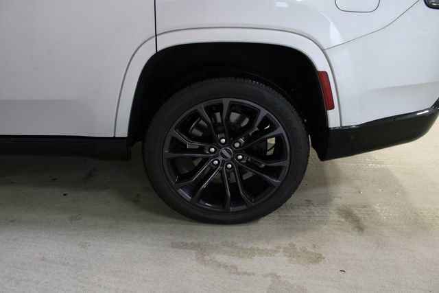 Used 2023 Jeep Grand Wagoneer Series II w/ Quick Order Packagew 28T image 9