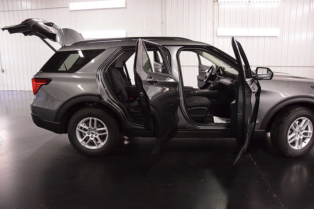 New 2026 Ford Explorer Active AWD/4WD image 35