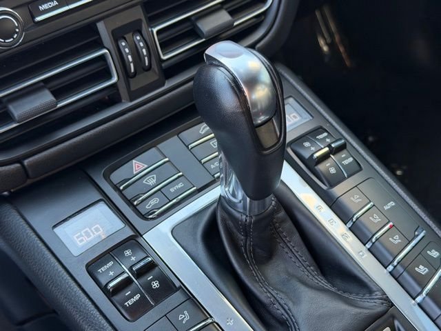 Used 2019 Porsche Macan AWD/4WD image 16