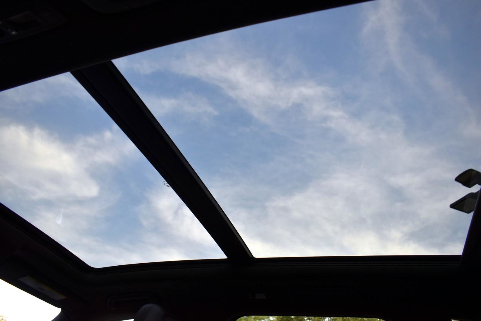 Used 2014 Porsche Cayenne Turbo w/ Comfort Plus Package (PU4) image 25