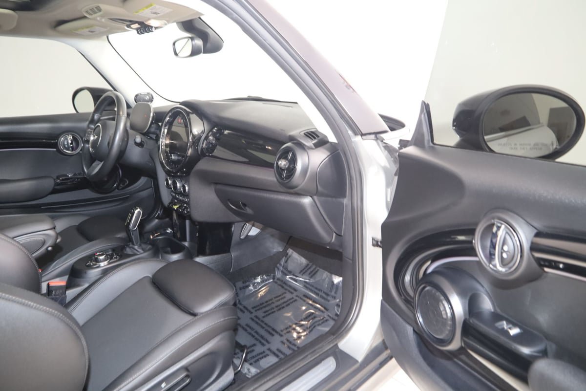 Used 2024 MINI Cooper SE FWD image 42