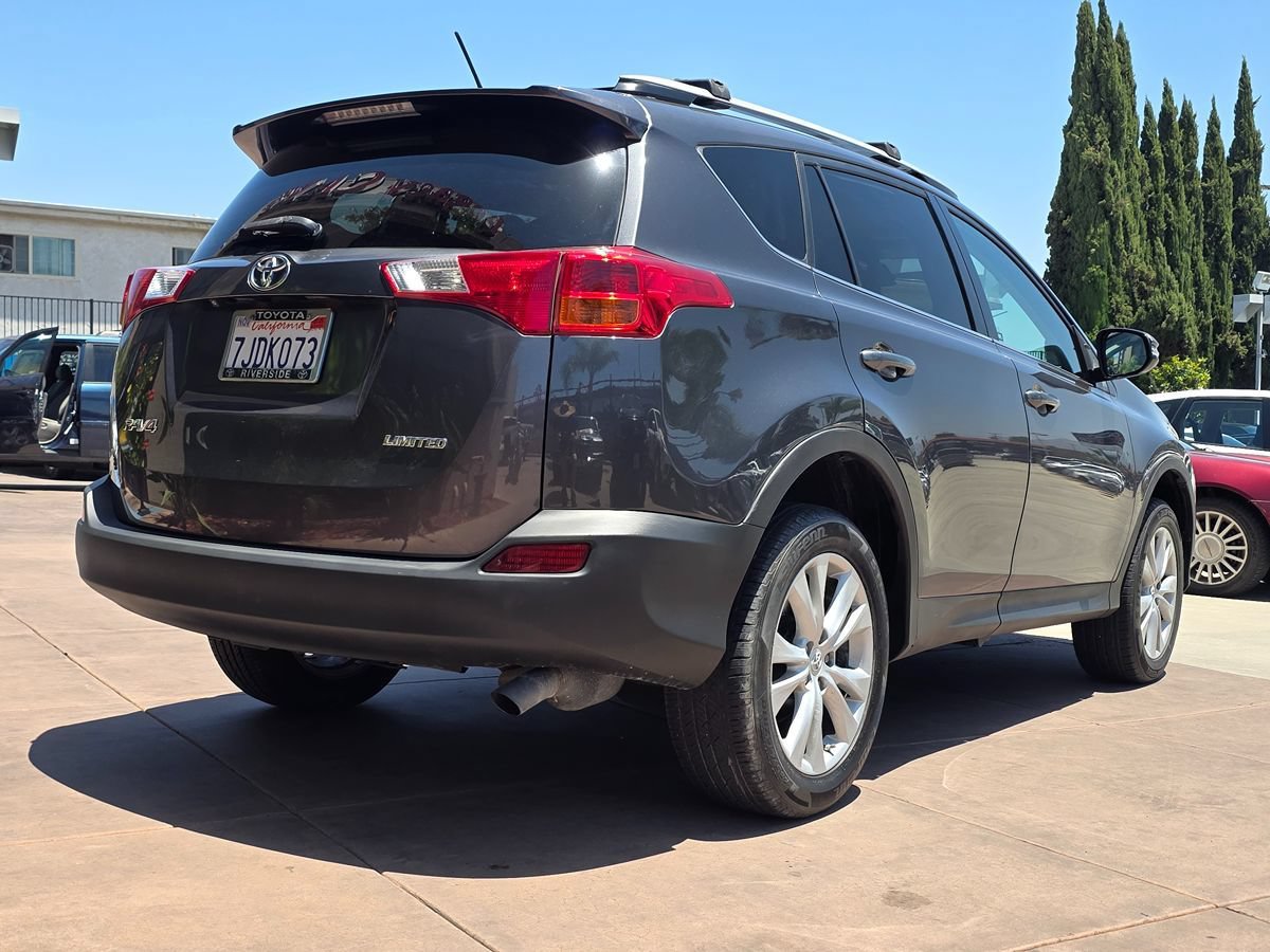 Used 2015 Toyota RAV4 Limited w/ Technology Package FWD image 11