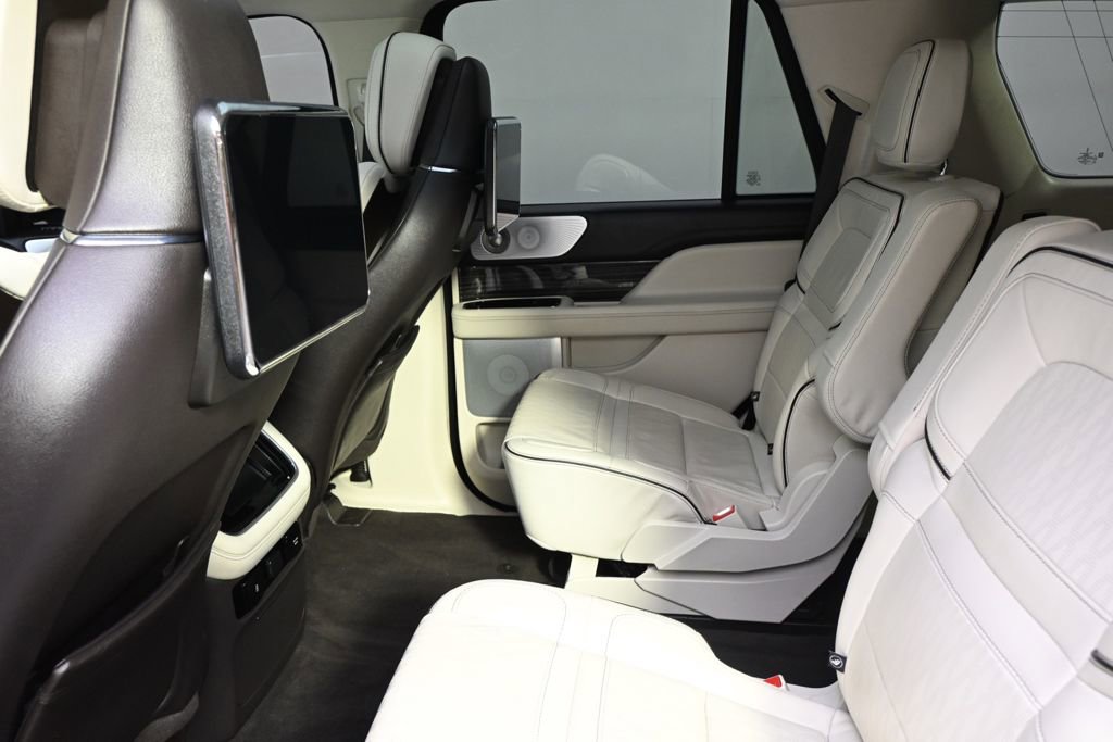 Used 2023 Lincoln Navigator Black Label AWD/4WD image 21