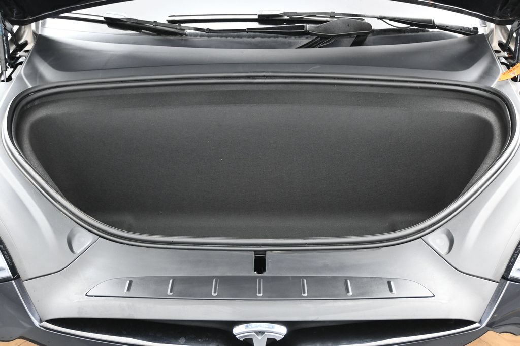 Used 2024 Tesla Model X AWD/4WD image 43