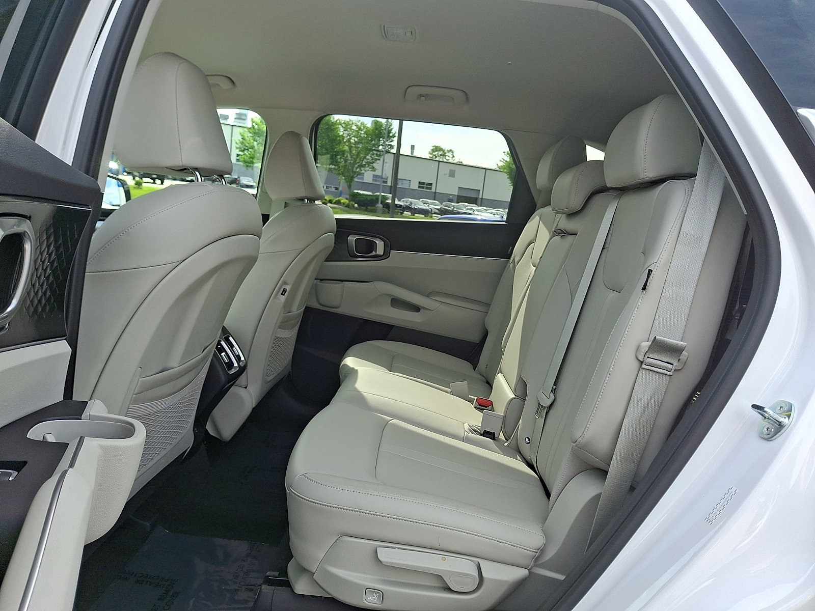 Certified 2025 Kia Sorento S AWD/4WD image 10