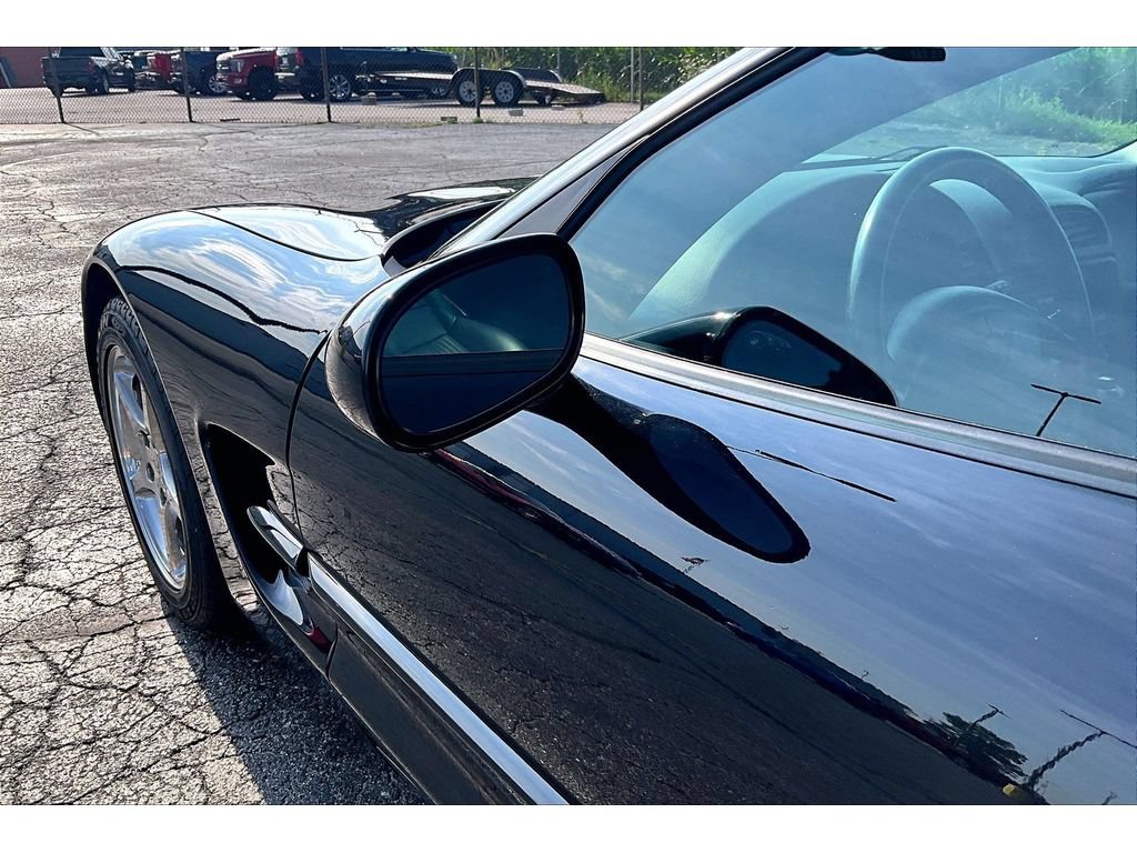 Used 2002 Chevrolet Corvette Coupe w/ Preferred Equipment Group2 RWD image 25