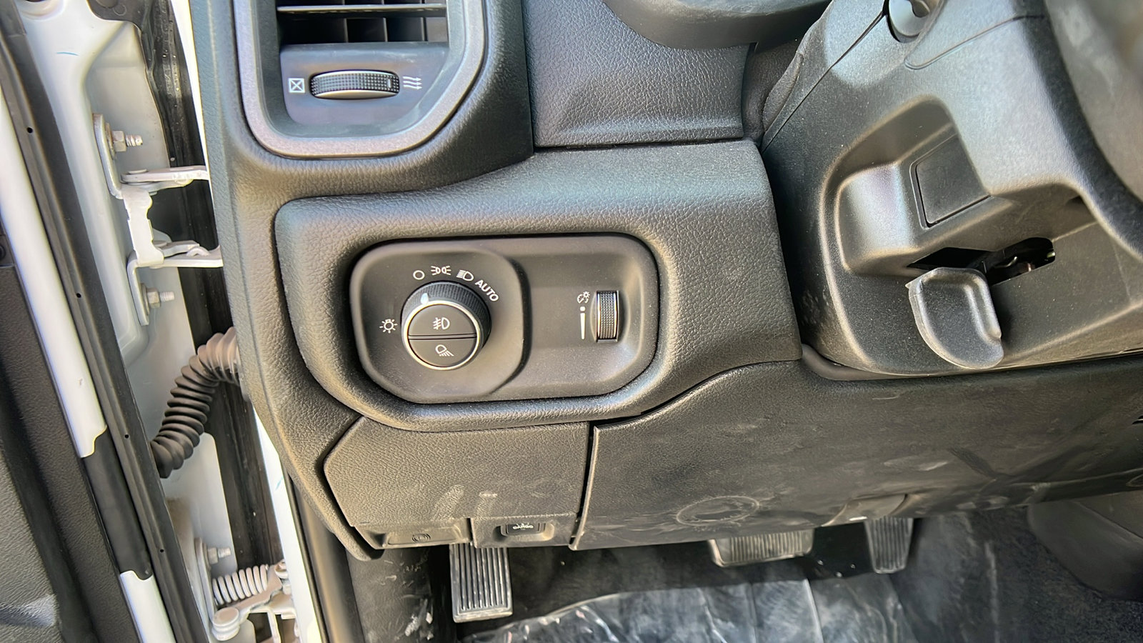 New 2025 RAM 2500 Tradesman image 19