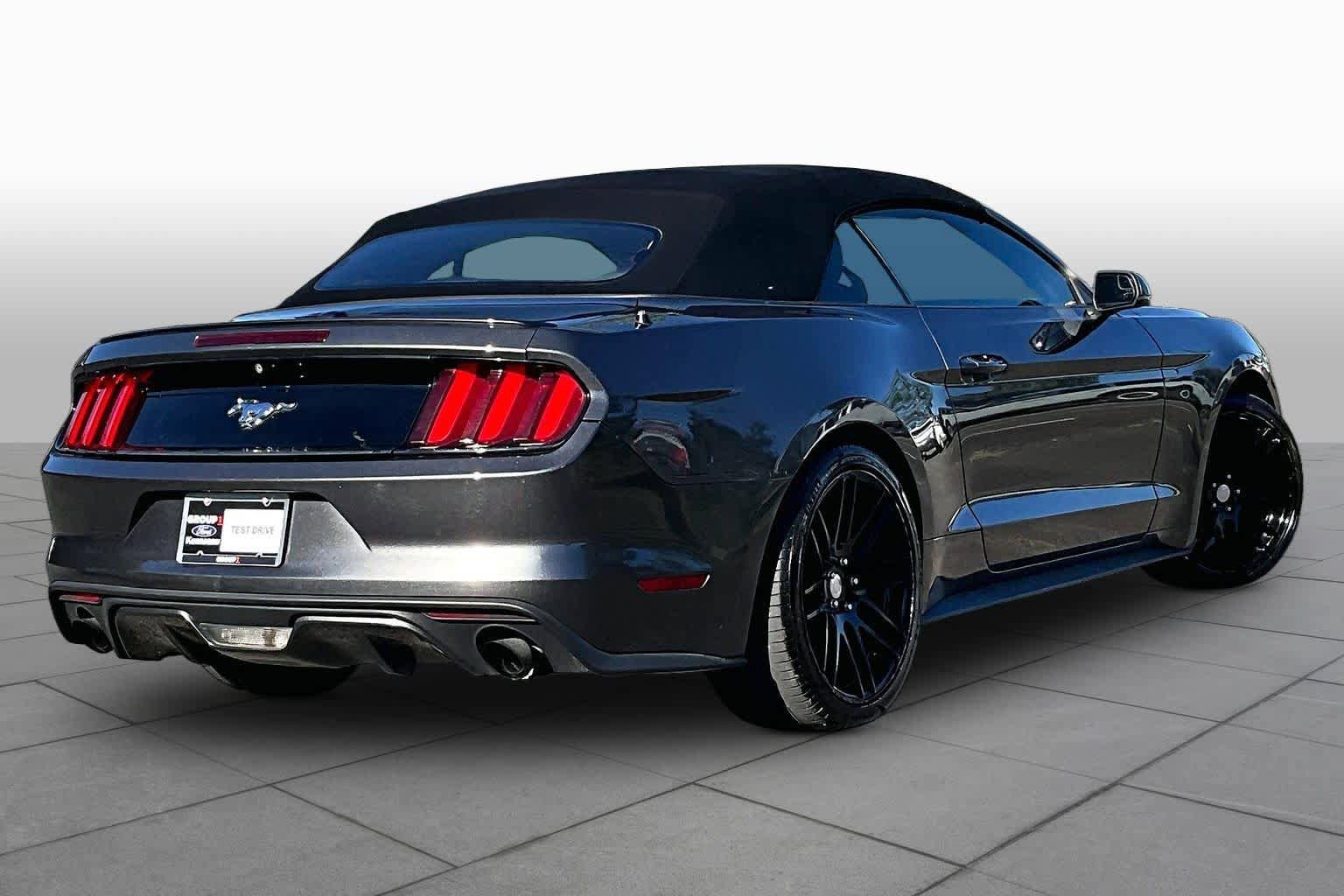Used 2015 Ford Mustang Premium RWD image 10