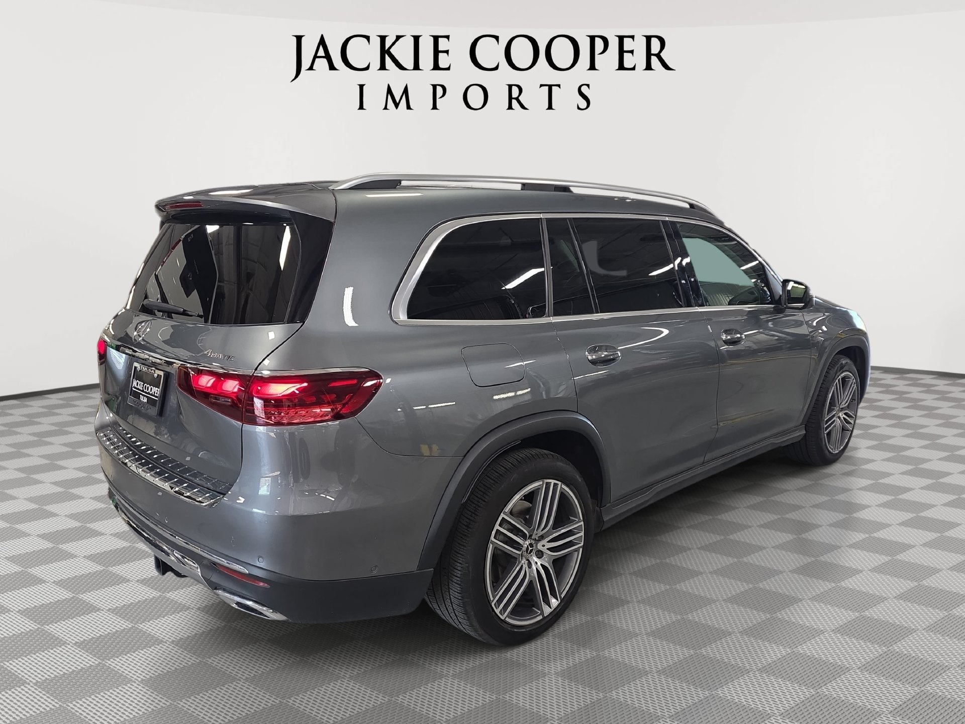 Used 2024 Mercedes-Benz GLS 450 4MATIC image 5